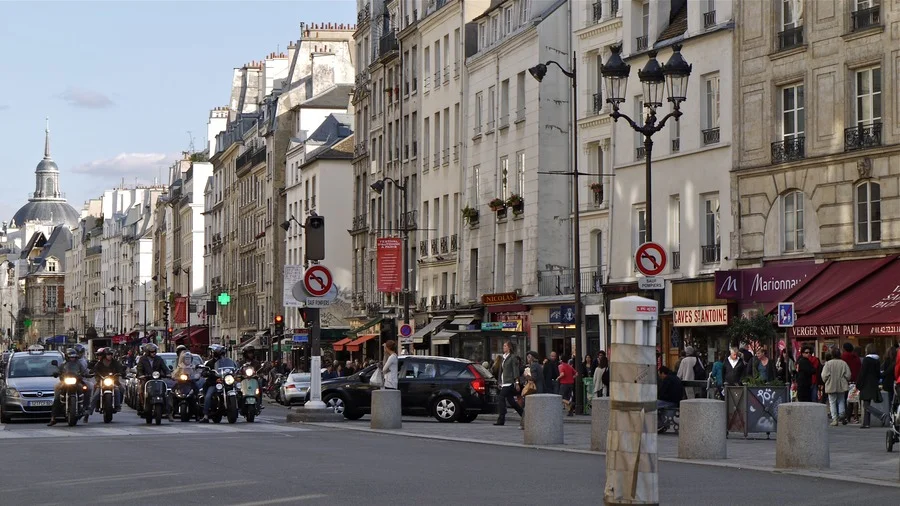 Le Marais neighborhood in Paris, France, picturesque scene for Paris travel guide.
