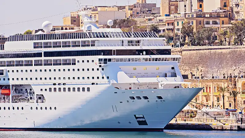 Large cruise liner ship ideal for the best cruise experience for young adults.